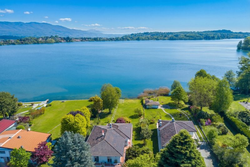 Villa Martine Au Bord Du Lac with Garden