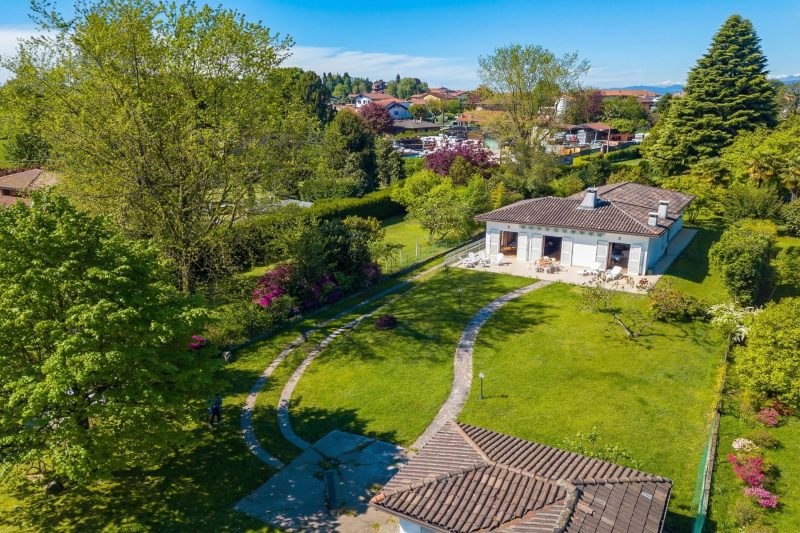 Villa Martine Au Bord Du Lac with Garden