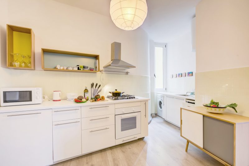 Appartamento di Tommaso Central Desenzano w/ A/C sleeps 4