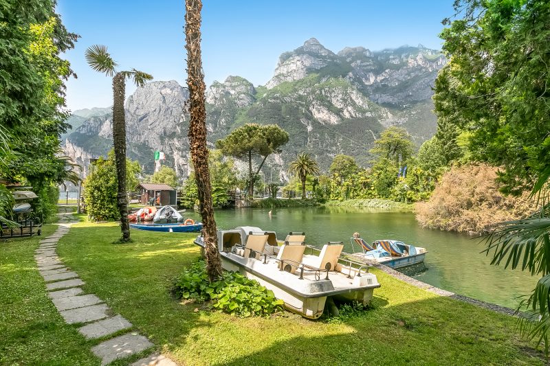 Residenza Lago D'Argento by the Beach