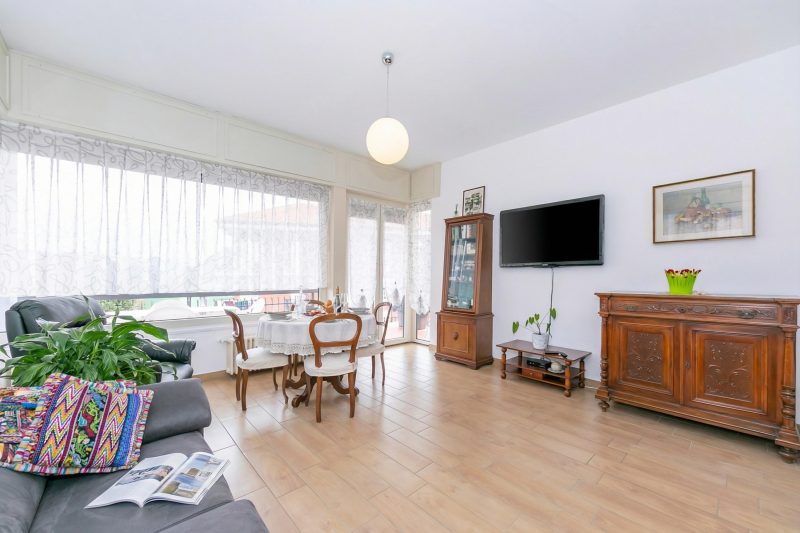 Residenza La Terrazza di Dante: 2BR Apartment with Sunny Terrace