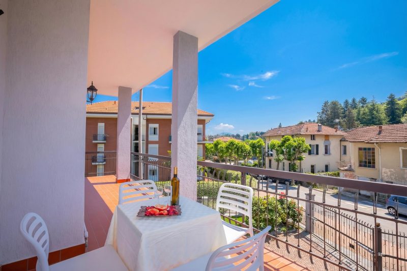 Residenza La Terrazza di Dante: 2BR Apartment with Sunny Terrace