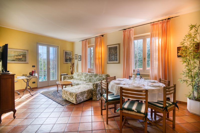 La Casetta Sull'Albero - with Balcony, Garden & Parking