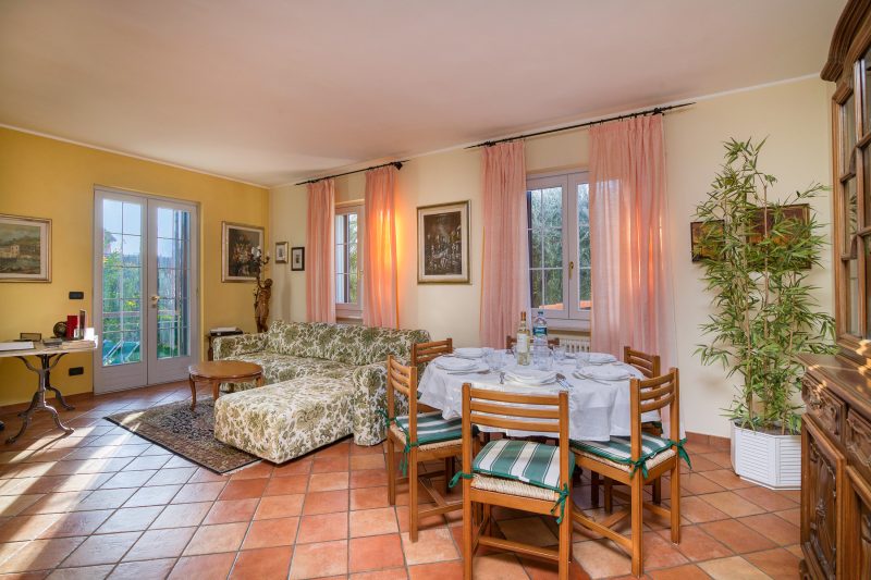 La Casetta Sull'Albero - with Balcony, Garden & Parking