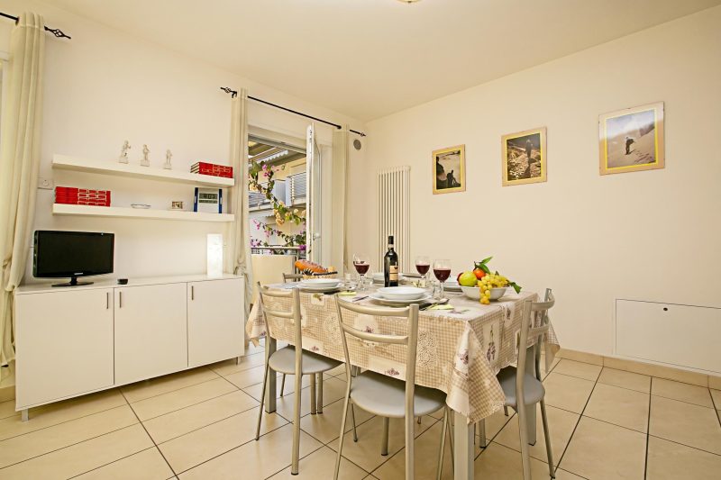 Torbole Relax, Pool & Balcony Apartment