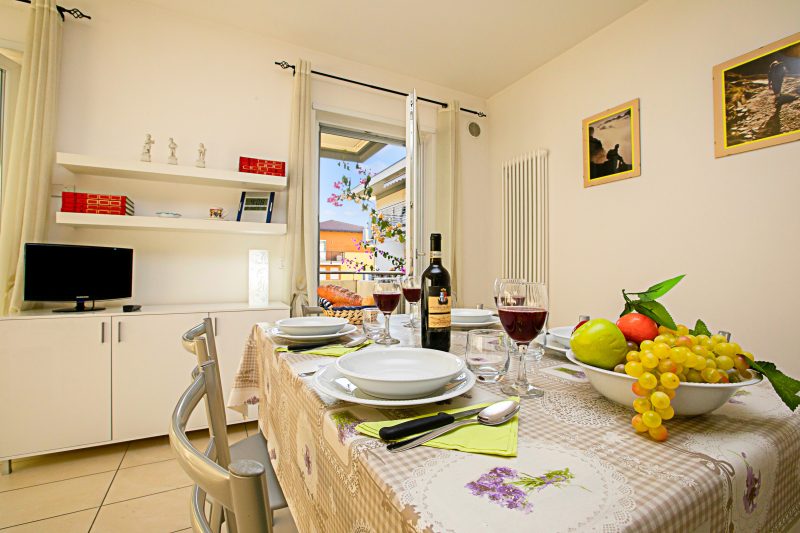 Torbole Relax, Pool & Balcony Apartment