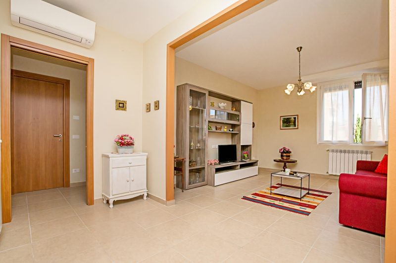 Villa Mimosa Near Desenzano Old Town Apt 4 Parking, A/C, WiFi
