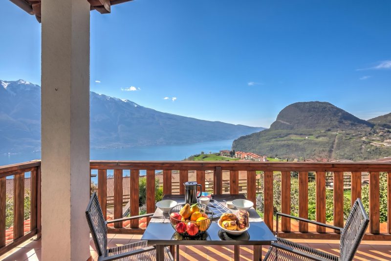 Balcone sul Lago - Apartment with Amazing View Terrace