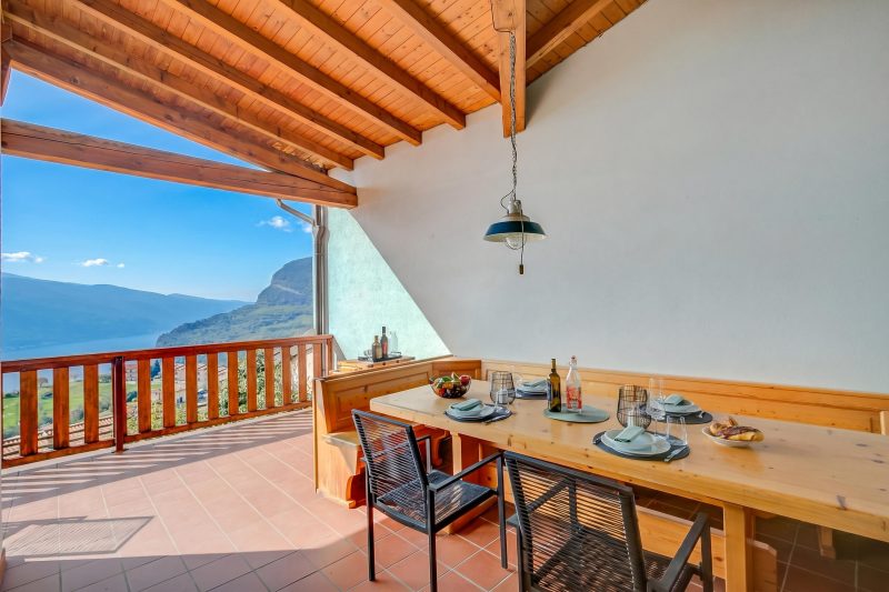 Balcone sul Lago - Apartment with Amazing View Terrace