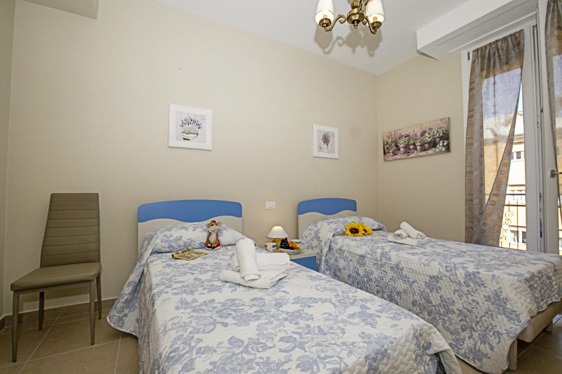 Villa Mimosa Near Desenzano Old Town Apt 5 Parking, A/C, WiFi