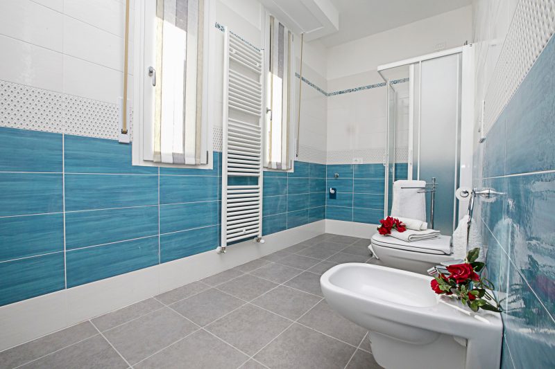 Villa Mimosa Near Desenzano Old Town Apt 5 Parking, A/C, WiFi
