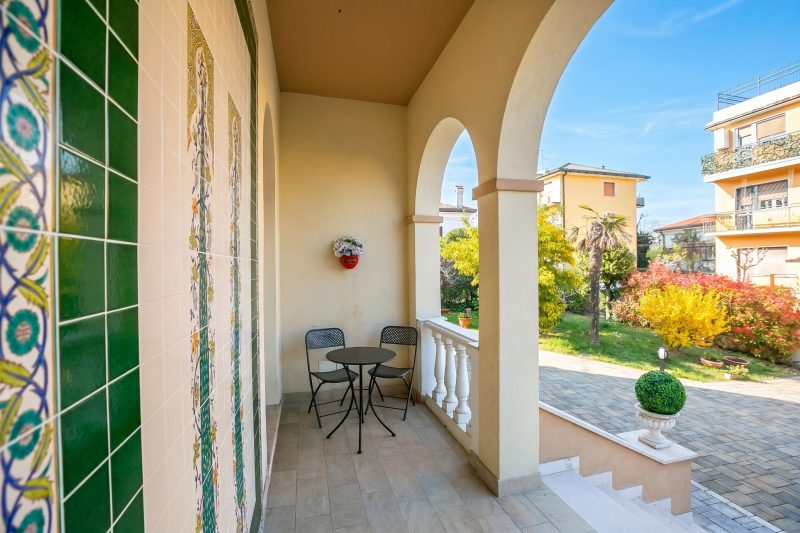Villa Mimosa Near Desenzano Old Town Apt 5 Parking, A/C, WiFi