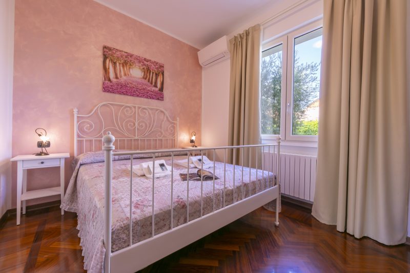 La Maison Fleurie Appt Girasole 2BR Terrace + Free Parking