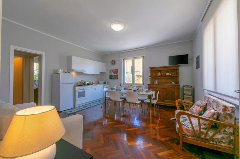 La Maison Fleurie Appt Girasole 2BR Terrace + Free Parking