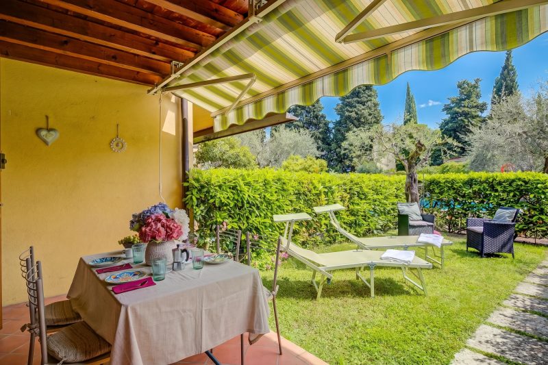 Borgo Degli Ulivi - 200m to the Lake with Shared Pool