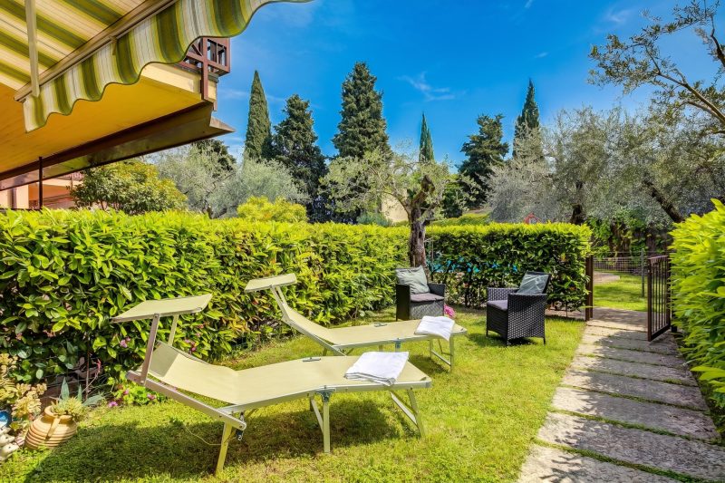 Borgo Degli Ulivi - 200m to the Lake with Shared Pool