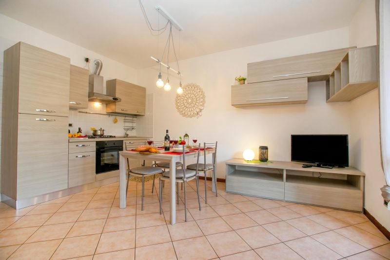 Borgo Degli Ulivi - 200m to the Lake with Shared Pool