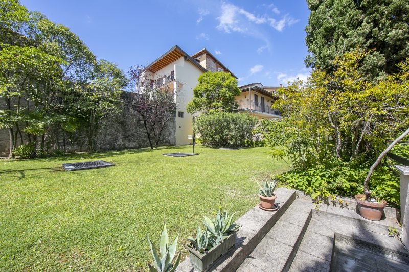 Berny Salò: Near the Lake & Garage