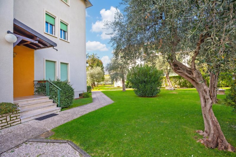 Margherita near lake - Family Friendly