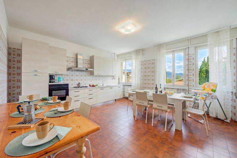 Margherita near lake - Family Friendly