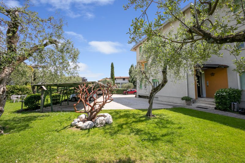 Margherita near lake - Family Friendly