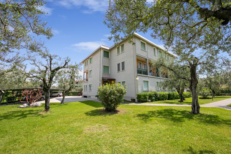Margherita near lake - Family Friendly