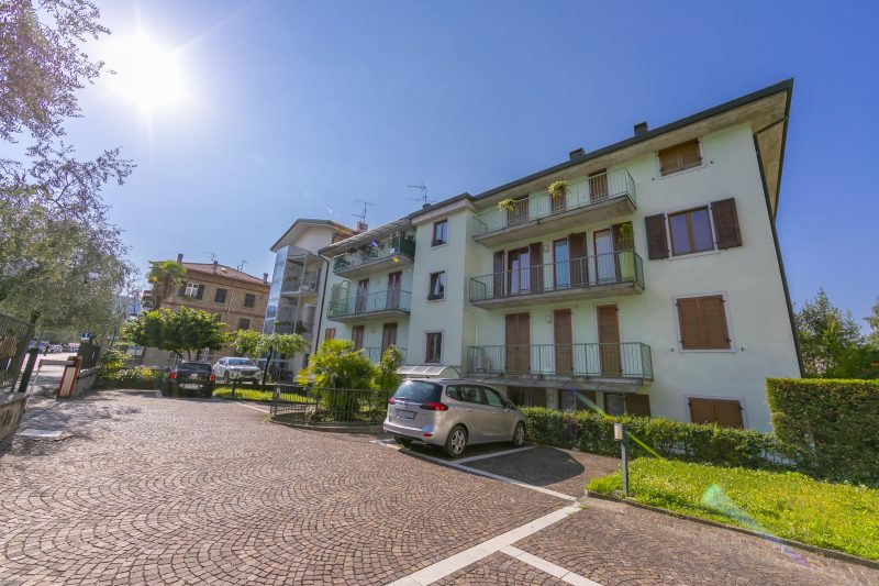 Claz House 500m to Lake Garda