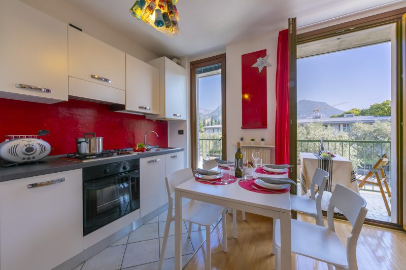 Claz House 500m to Lake Garda