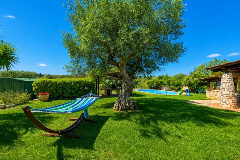La Casa Sulla Roccia Trulli Pool