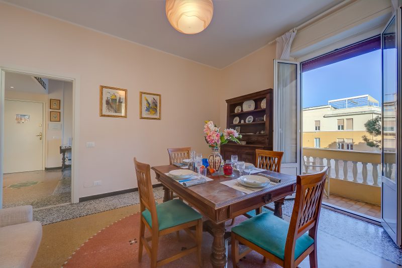 Sunrise Apartment Seaview 100m to Beach