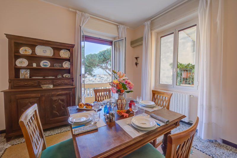 Sunrise Apartment Seaview 100m to Beach
