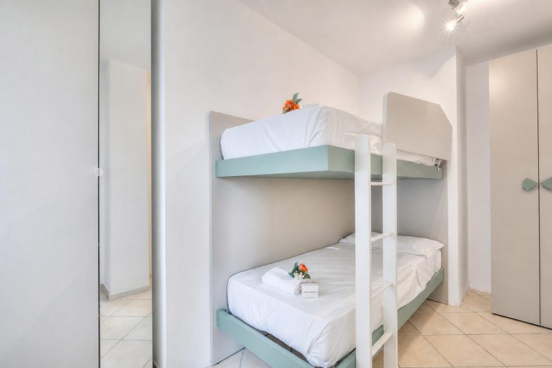 Il Suono del Mare - Sea Front Apt and Pool