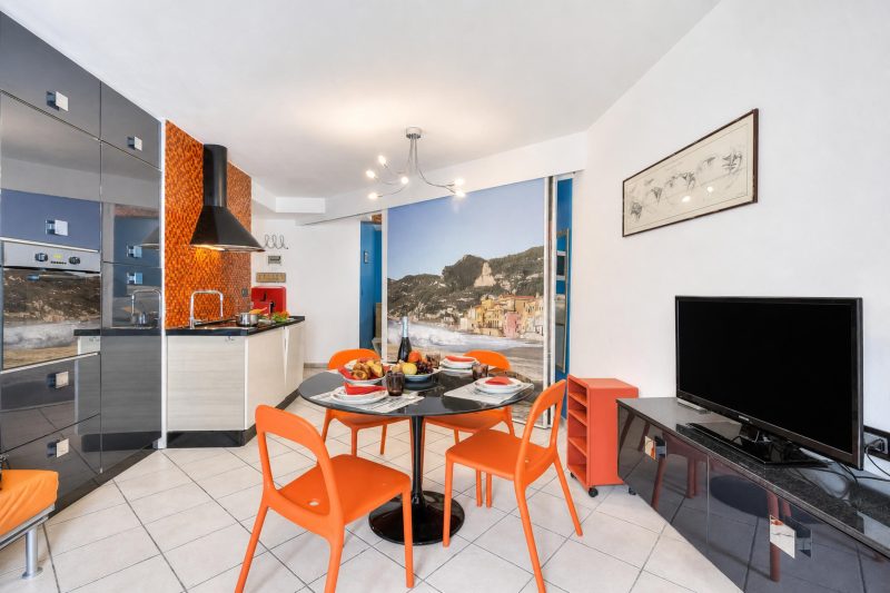 Il Suono del Mare - Sea Front Apt and Pool