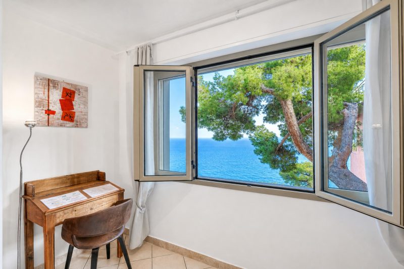 Il Suono del Mare - Sea Front Apt and Pool