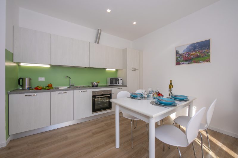 Appartamento Verde - Apartment with Balcony