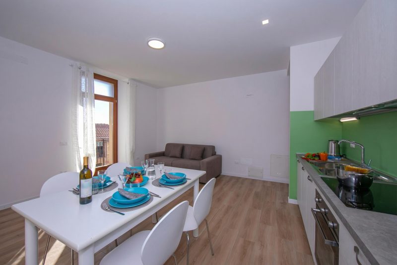 Appartamento Verde - Apartment with Balcony