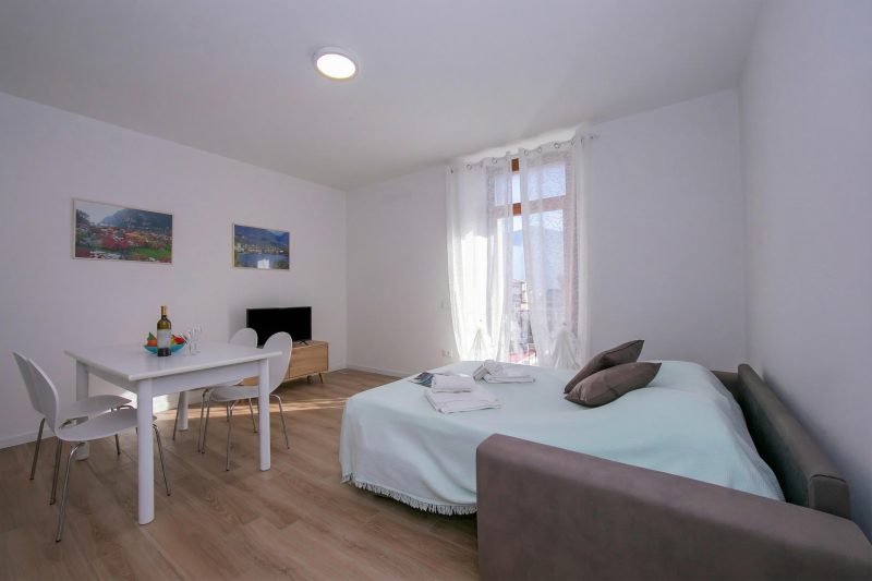 Appartamento Verde - Apartment with Balcony