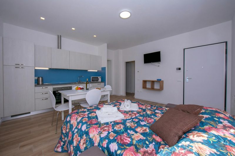 Appartamento Blu - Apartment with Balcony