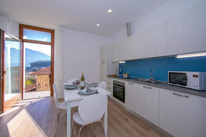 Appartamento Blu - Apartment with Balcony
