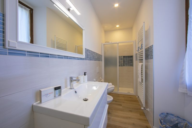 Appartamento Blu - Apartment with Balcony