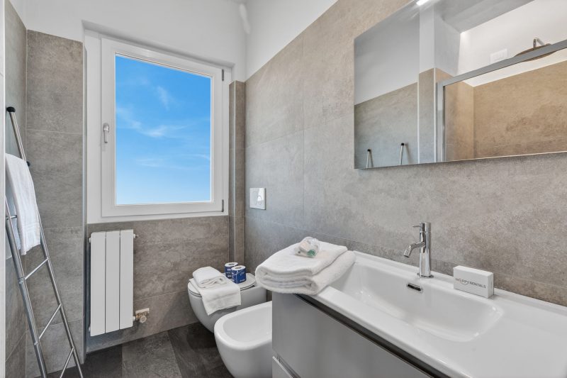 Bellevue Modern Apartment 4