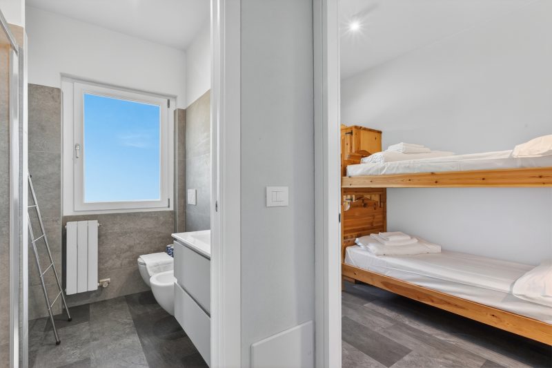 Bellevue Modern Apartment 4