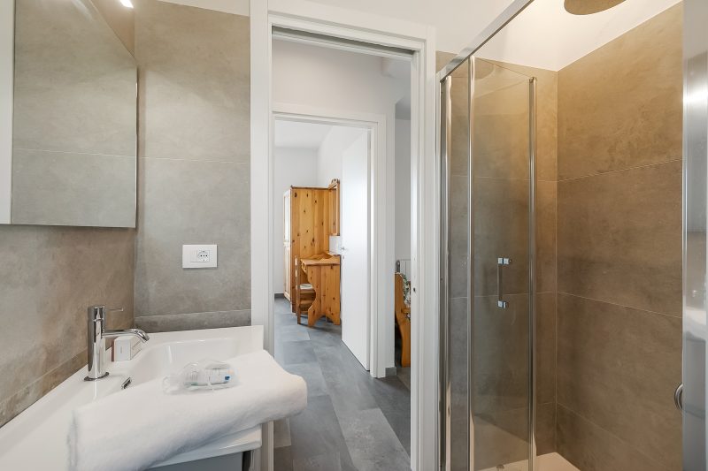 Bellevue Modern Apartment 8