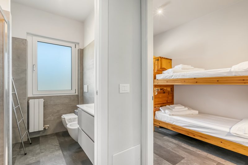 Bellevue Modern Apartment 8