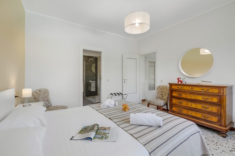 Villa Giulietta: Private Pool & Garden near Lake Maggiore (Sleeps 9)