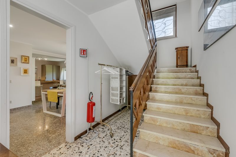 Villa Giulietta: Private Pool & Garden near Lake Maggiore (Sleeps 9)