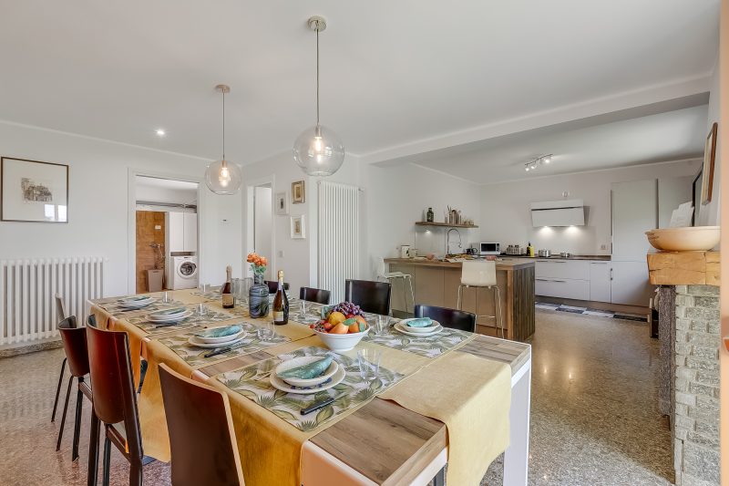 Villa Giulietta: Private Pool & Garden near Lake Maggiore (Sleeps 9)