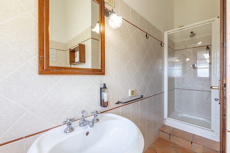 Papavero apt with shared pool