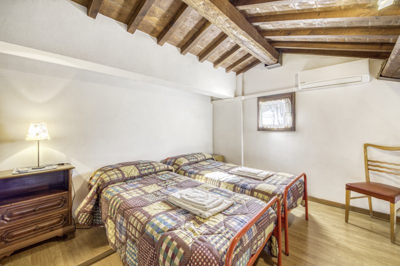 Apartment Alloro Shared Pool for 4 pax
