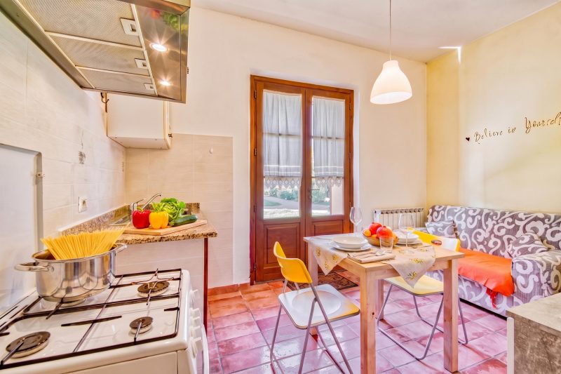 Apartment Melograno Shared Pool for 3 pax